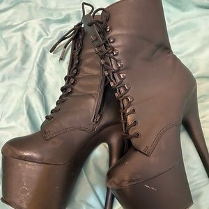 Platform heel boots!